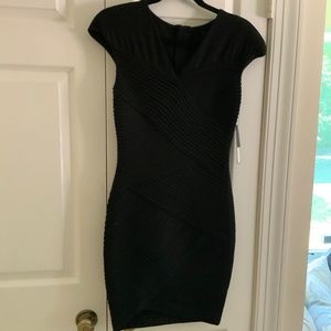 Robert Rodriguez V-Neck Dress size 0, new with tags, Black